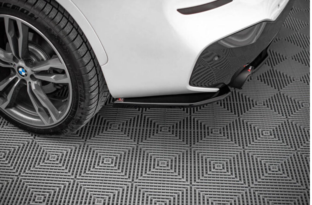 BMW X1 F48 15-19 M-Sport takapuskurin kiiltävän musta kulmapalat / spoilerit Maxton Design