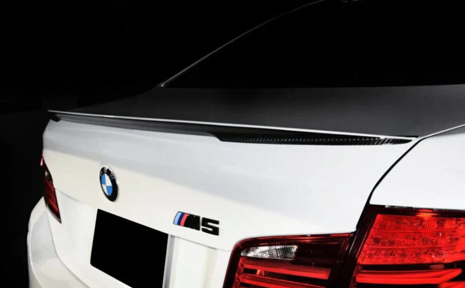 F10 ///M-performance hiilikuitu look takalippa