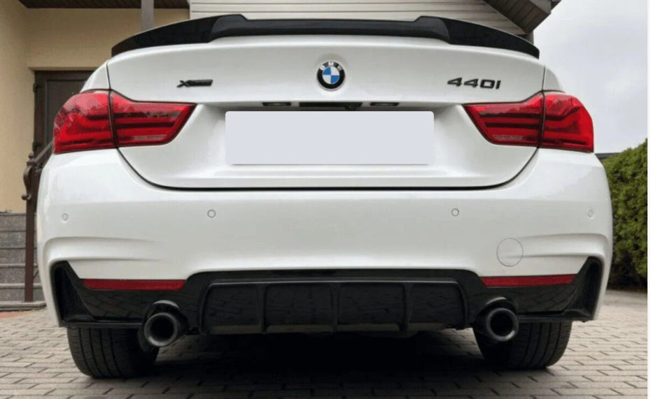 F32 M4-style kiiltävän musta takalippa
