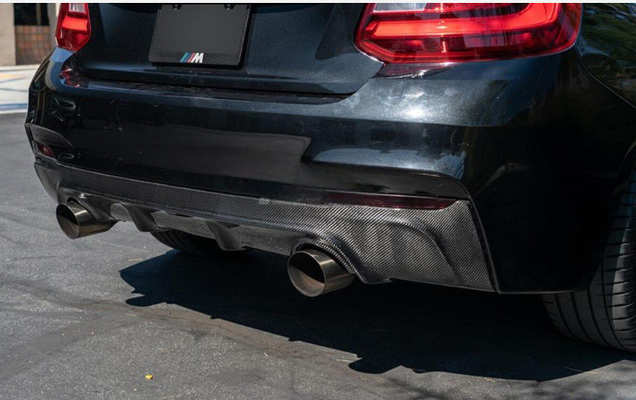f22, f23 ///M-performance hiilikuitu look takadiffuusori
