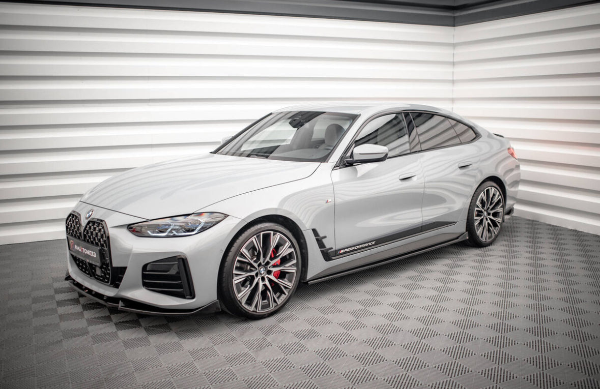 BMW i4 G26 21- M-Sport helmojen kiiltävän mustat helmalistat Maxton Design