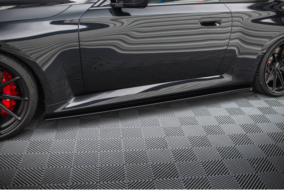 BMW M2 G87 23- kiiltävän mustat helmalistat Maxton Design