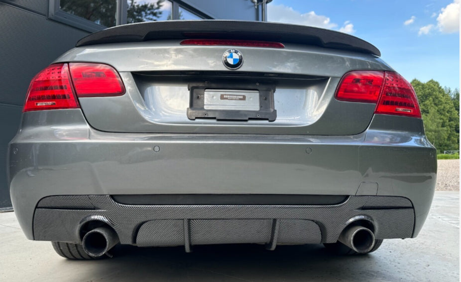 E92, E93 ///M-performance hiilikuitu look takadiffuusori 335