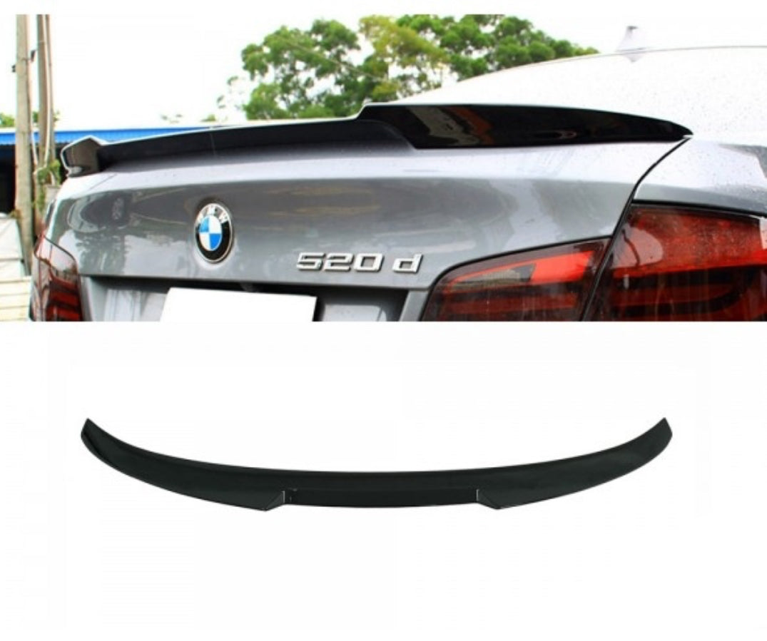 BMW F10 M4-style kiiltävän musta takalipa