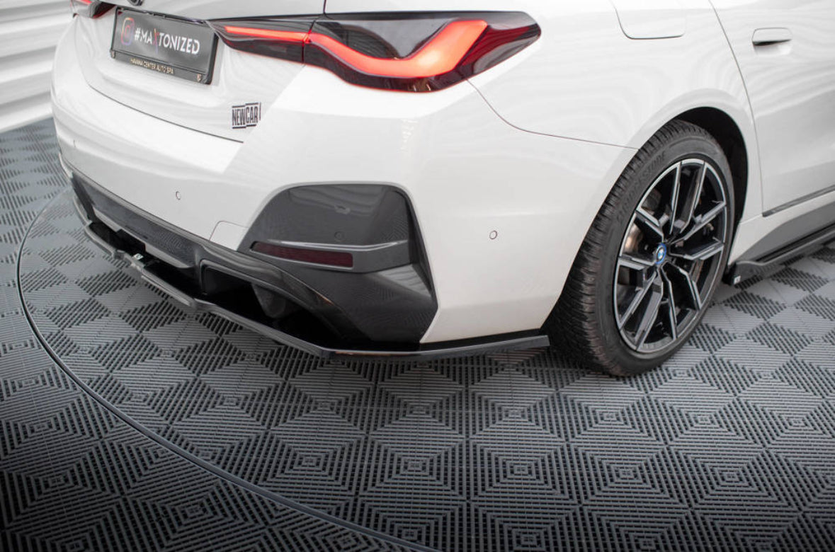 BMW i4 G26 21- M-Sport takapuskurin kiiltävän musta diffusori Maxton Design