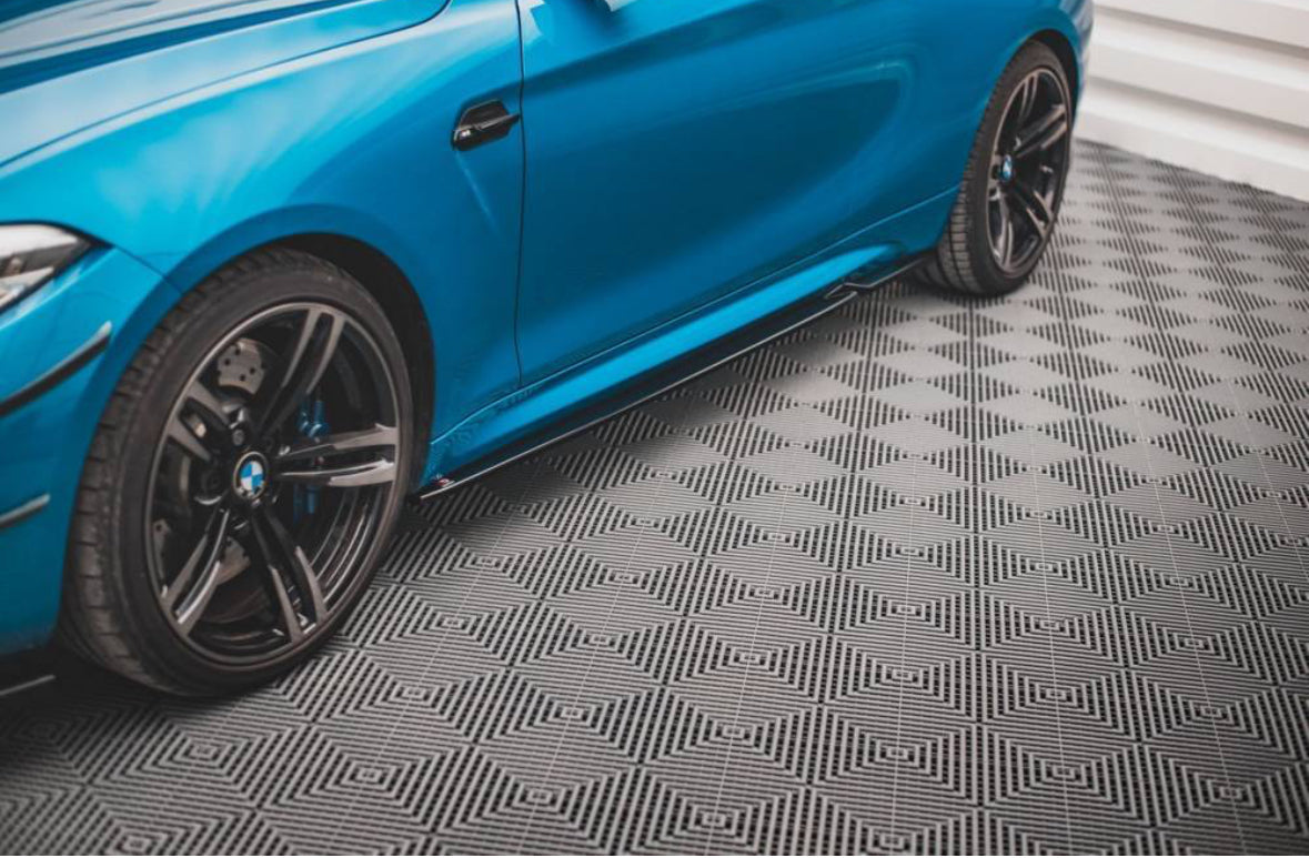 BMW M2 F87 16-20 kiiltävän mustat helmalistat Maxton Design