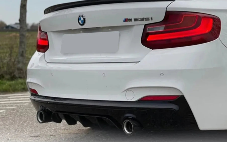F22, F23 ///M-performance look kiiltävän musta takadiffuusori