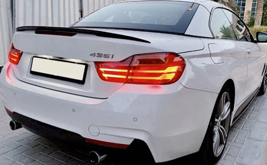 F33 ///M-performance kiiltävän musta takalippa