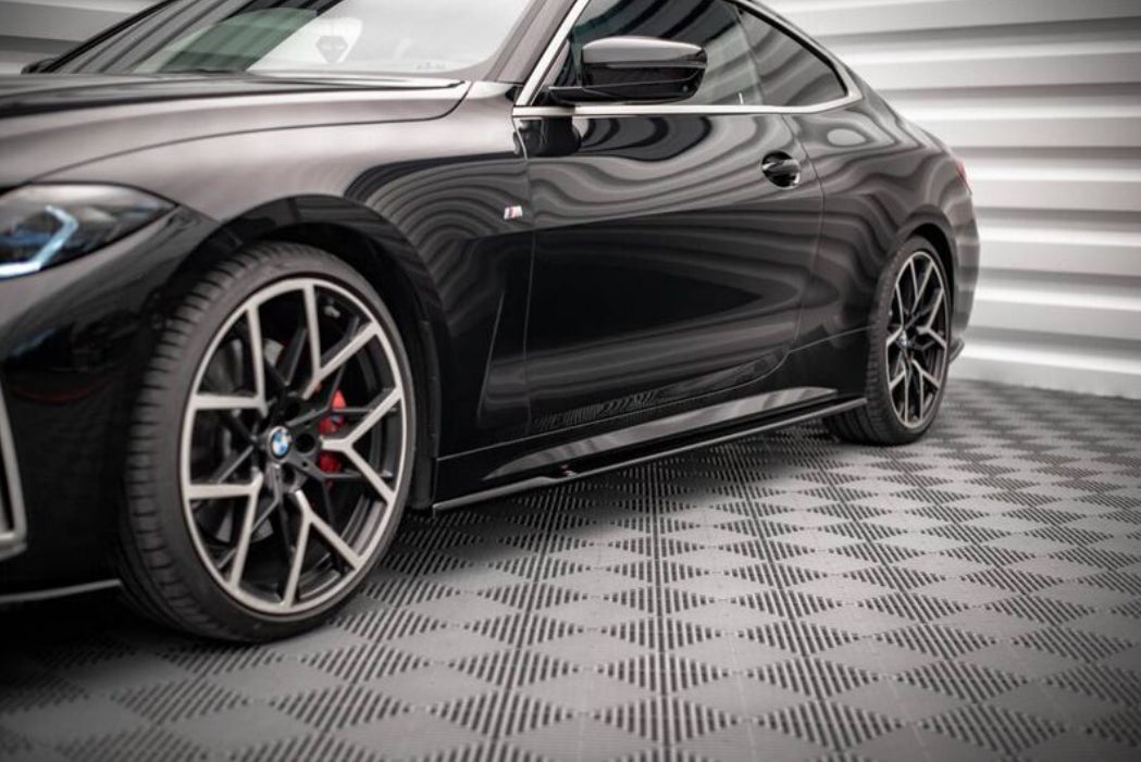 BMW 4-sarja G22 20- M-Sport helmojen kiiltävän mustat helmalistat Maxton Design