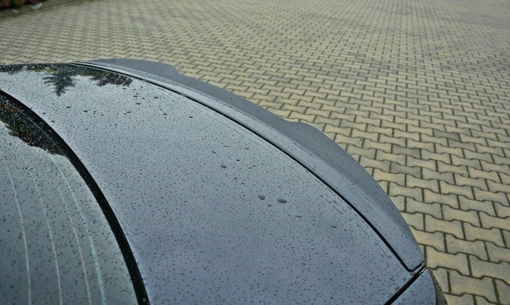 BMW E92 coupe kiiltävän musta takakontin spoileri Maxton Design