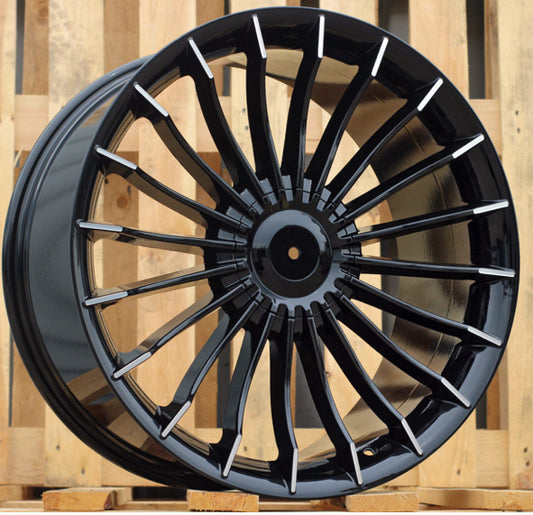 BMW Alpina Replica 5x120 18"x8.5,9.5"  Kantavuus 690kg