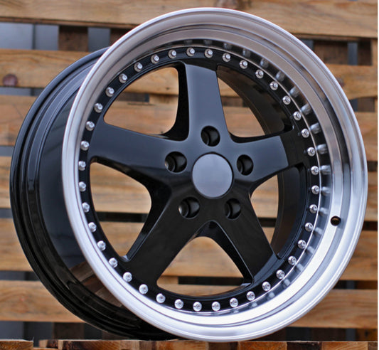 BMW Race Replica 5x120 18"x8.5,9.5"  KR72.6  ET30,35  Kantavuus 690kg