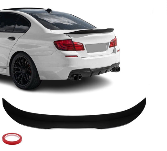 BMW F10, PSM takaspoileri kiiltävän musta