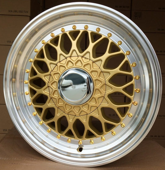 BMW Race Vanteet 5x120   18"x8",9.5"  KR 72.6 ET35 Useita malleja!