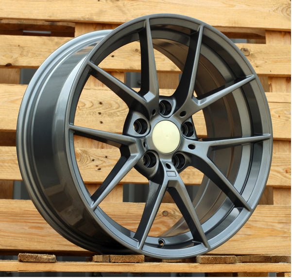 BMW Race Replica 5x120 18"x8"  KR72.6  ET34 Kantavuus 785kg