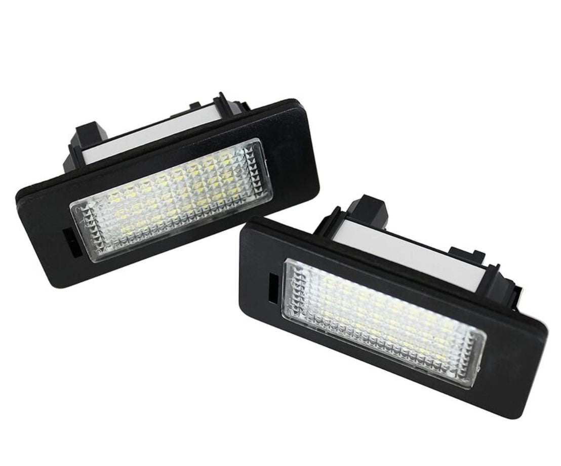 LED rekisterikilven valot. Bmw malleihin: 1 Sarja E82, E88 / 3 Sarja E90, E90N, E91, E92, E93 M3, E46 CSL / 5 Sarja E39(ei touring), E60, E61 F01 F02 F10 F11 F15 / X Sarja E70, E71