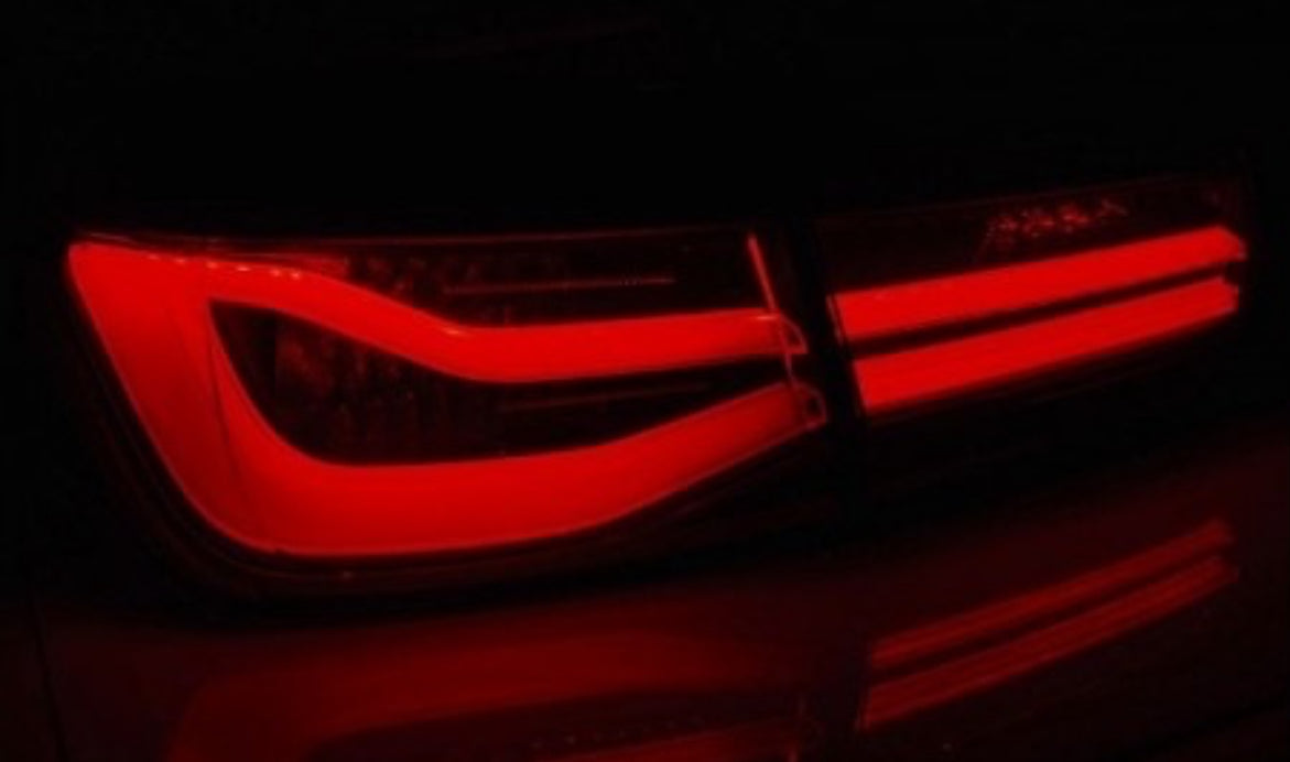 BMW F30 sedan 2011-2015 punaiset lci look led bar takavalot